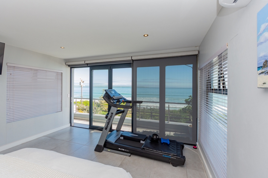 7 Bedroom Property for Sale in Calypso Beach Western Cape